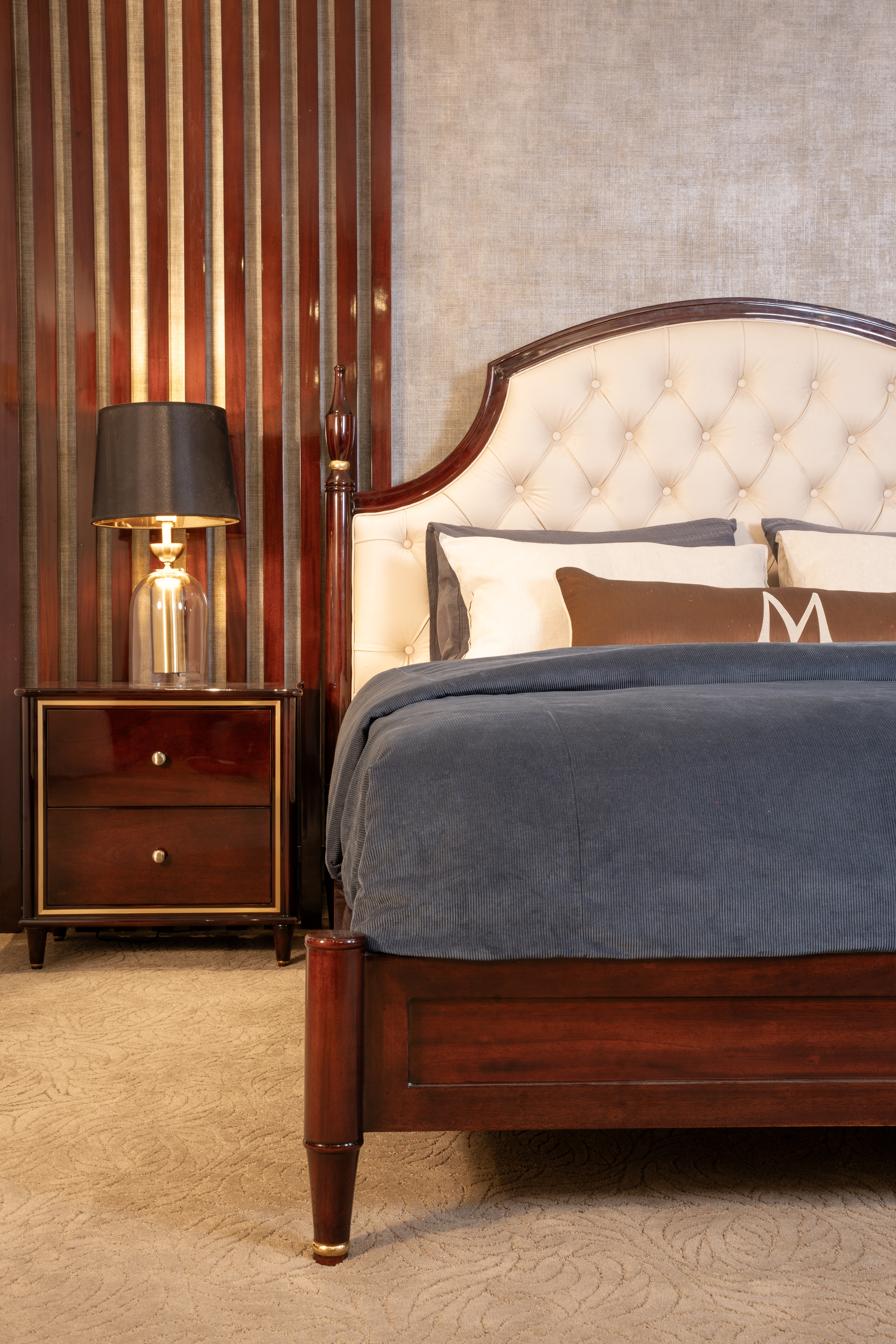 Ravenna Bedside