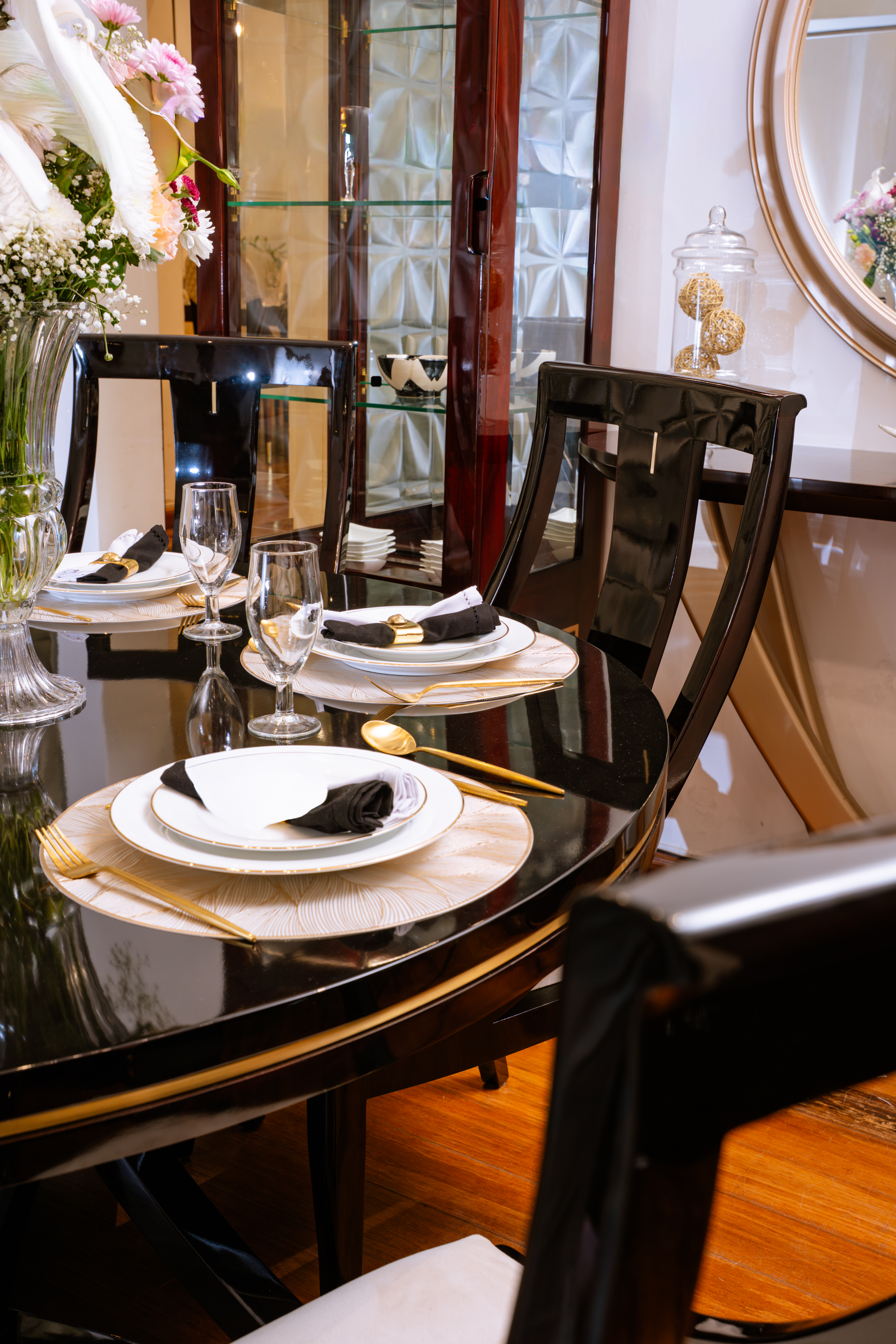Ashland Dining Table